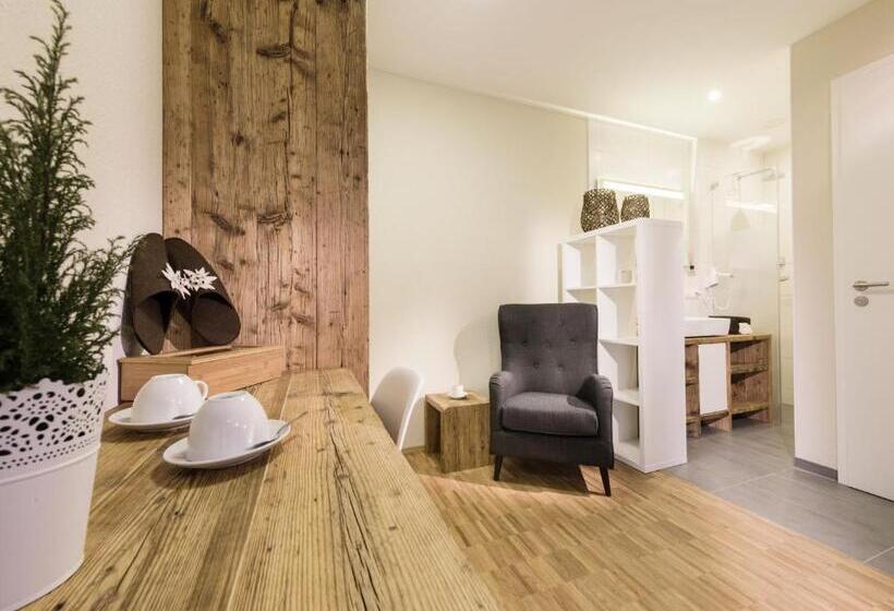 Quarto standart com varanda, Webers Alte Backstube