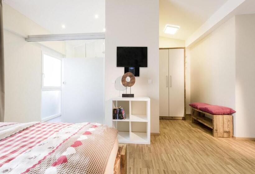 Quarto standard, Webers Alte Backstube