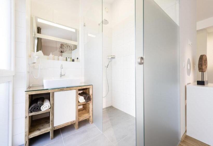 Quarto standard, Webers Alte Backstube