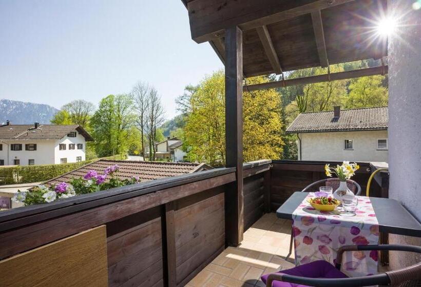 Номер Стандарт, Fruhstuckspension Lavendel