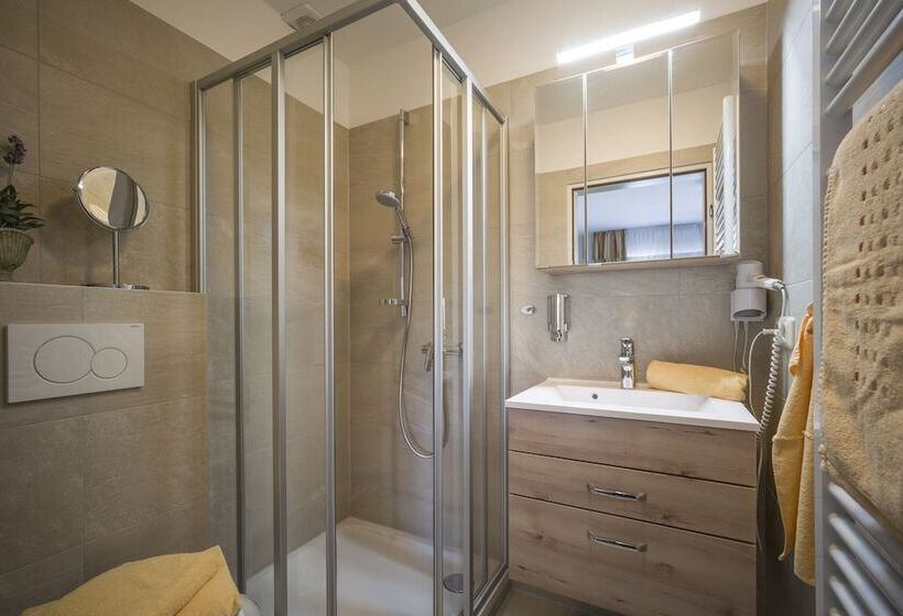 Номер Стандарт, Fruhstuckspension Lavendel