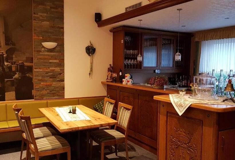 スタンダードシングルルーム, Brunnenhof