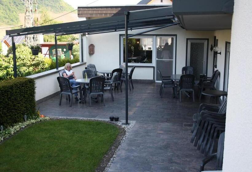 スタンダードシングルルーム, Brunnenhof