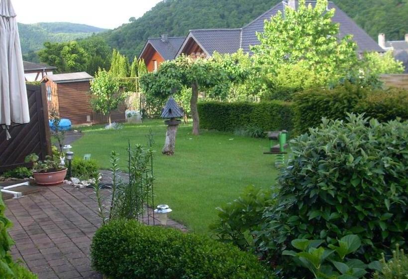 デラックススタジオ, Brunnenhof