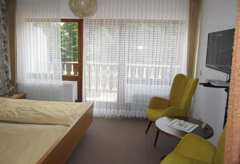 اتاق استاندارد با بالکن, Pension Gästehaus Waldhof