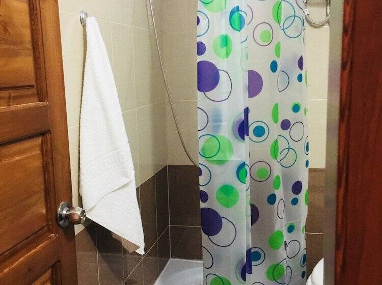 带1个卧室的经典公寓, Denis Guest House