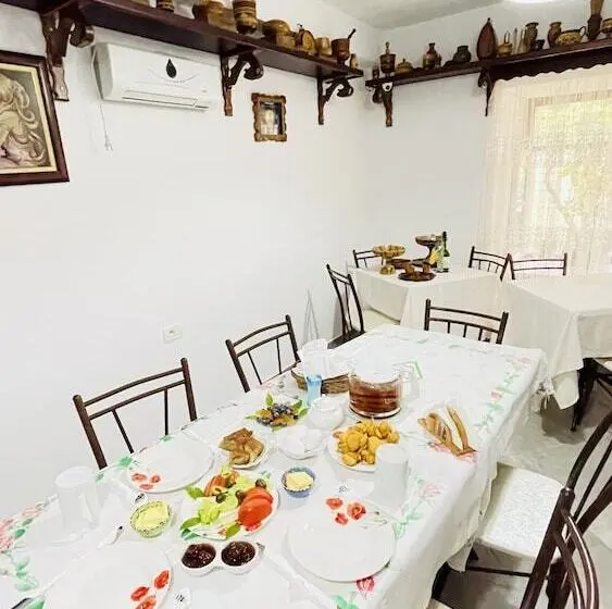 اتاق استاندارد با چشم‌انداز, Denis Guest House