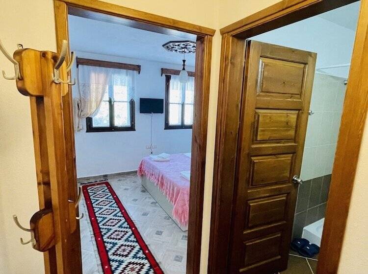 شقة كلاسيكية غرفة نوم واحدة, Denis Guest House