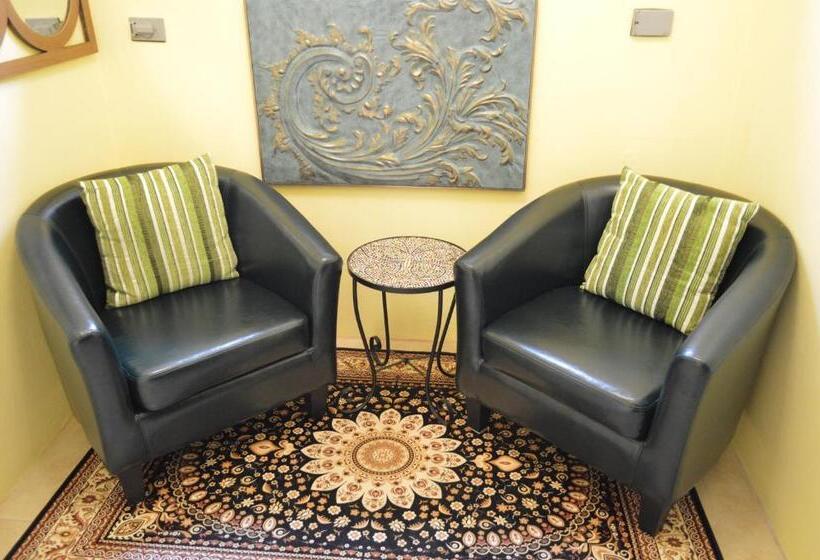 آپارتمان 1 خوابه, Kiskadee Korner