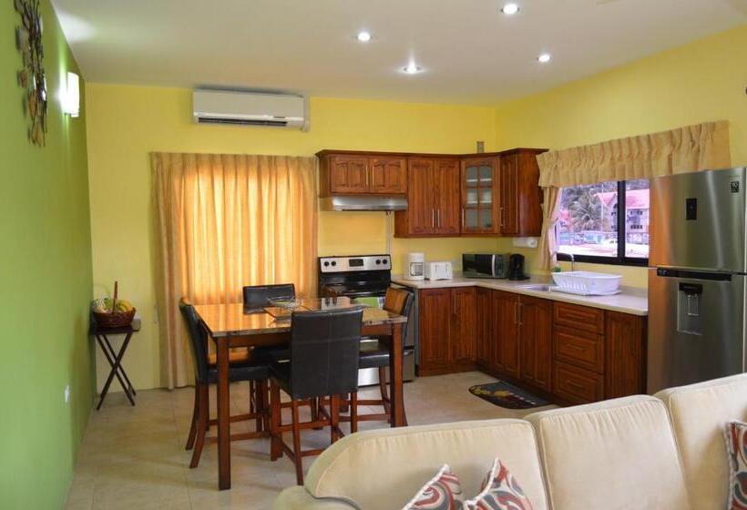 سوئیت با تخت بزرگ, Kiskadee Korner