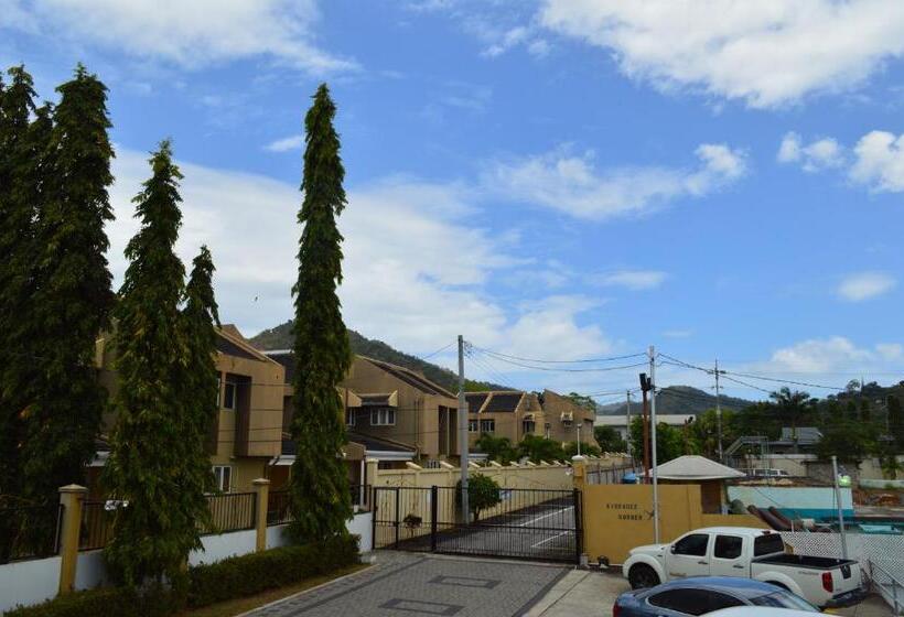 سوئیت با تخت بزرگ, Kiskadee Korner