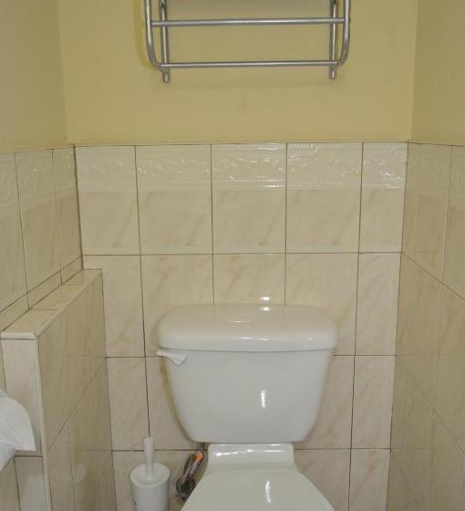 اتاق استاندارد با چشمانداز استخر, Kiskadee Korner