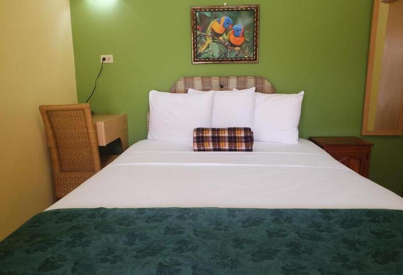 اتاق استاندارد با چشمانداز استخر, Kiskadee Korner