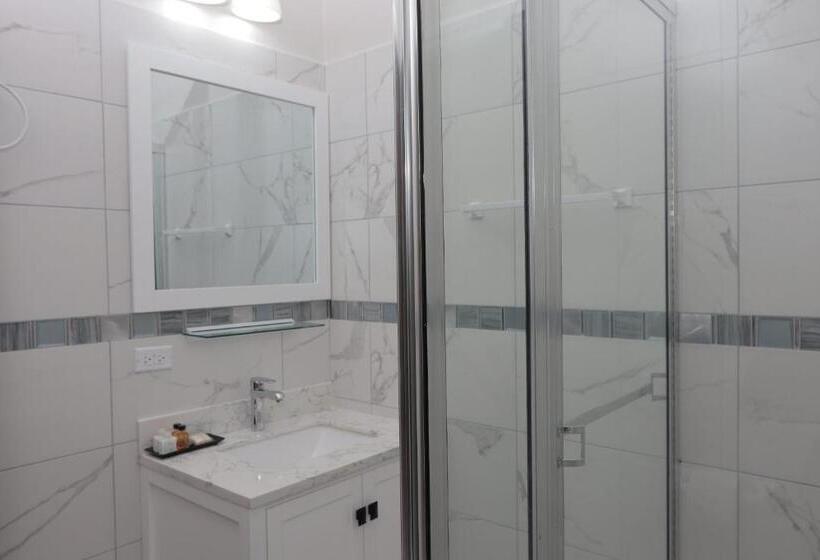 استودیوی لوکس, Kiskadee Korner