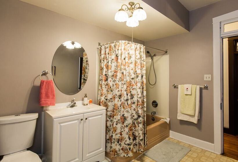 스탠다드 룸 공동 욕실, Red Rose Bed & Breakfast