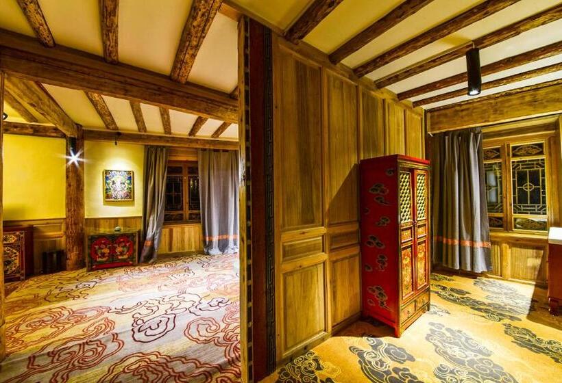 Family Suite, The Blue Mountains On The Moon