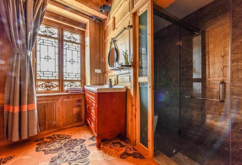 Family Suite, The Blue Mountains On The Moon