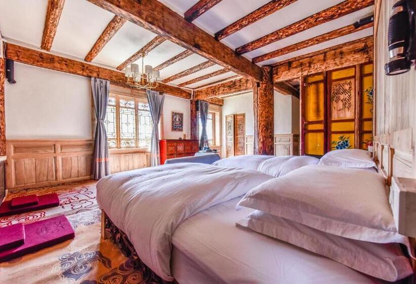 Deluxe Room, The Blue Mountains On The Moon