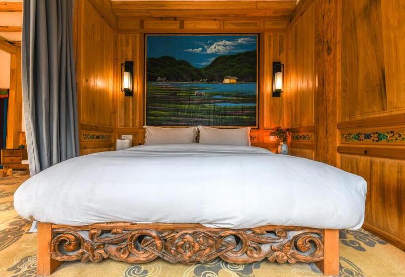 Family Room Garden View, The Blue Mountains On The Moon