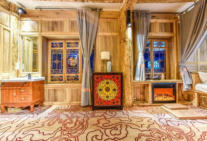 Superior Room, The Blue Mountains On The Moon