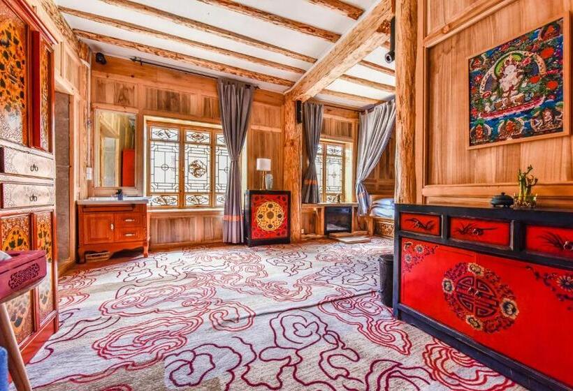 Superior Room, The Blue Mountains On The Moon