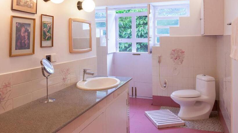 Quarto Deluxe, Coorg Kolamotte