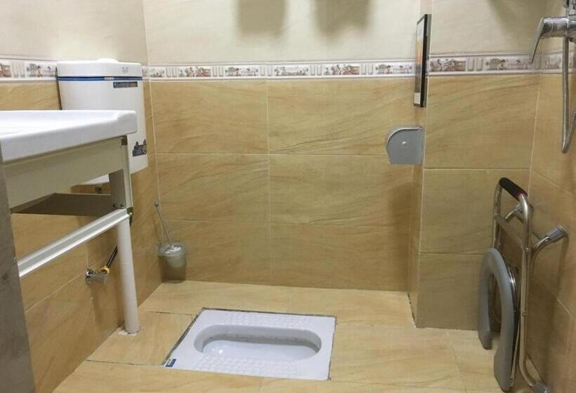 Номер Стандарт Трехместный, Huakun Chain Tourist Guest House