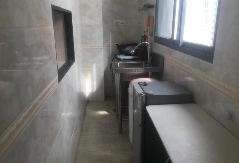 Студия Стандарт, Huakun Chain Tourist Guest House