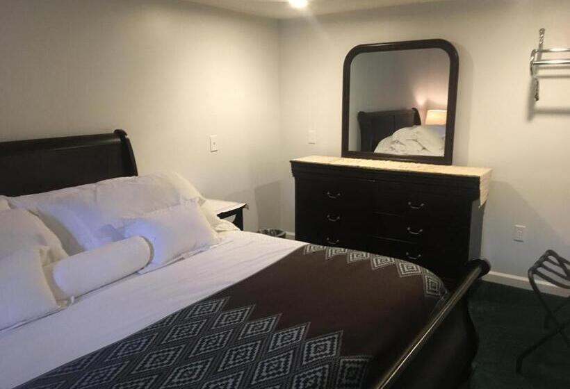 キングサイズベッドのデラックススイート, Villager Motel & Glen Manor Estate