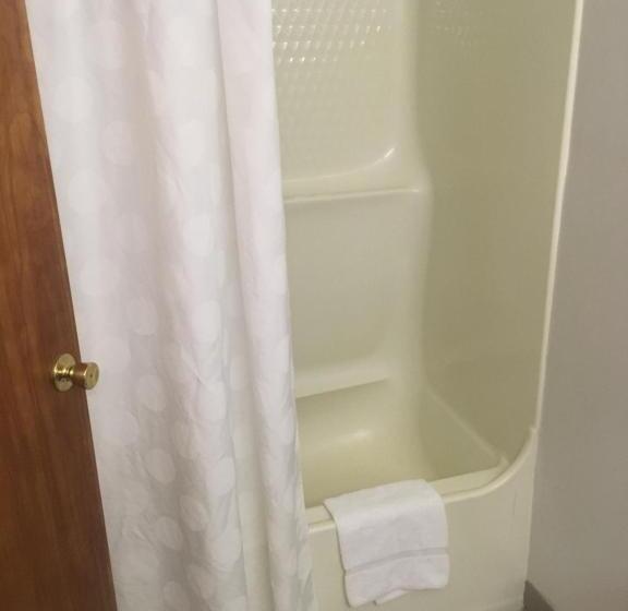 キングサイズベッドのデラックスルーム, Villager Motel & Glen Manor Estate