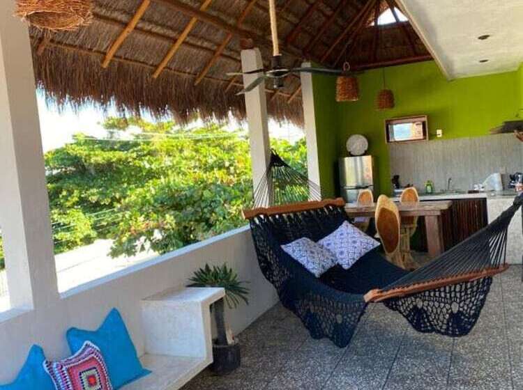 Chambre Familiale, Bahia Tolok