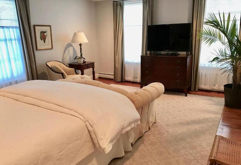 标准间, Hudson B&b