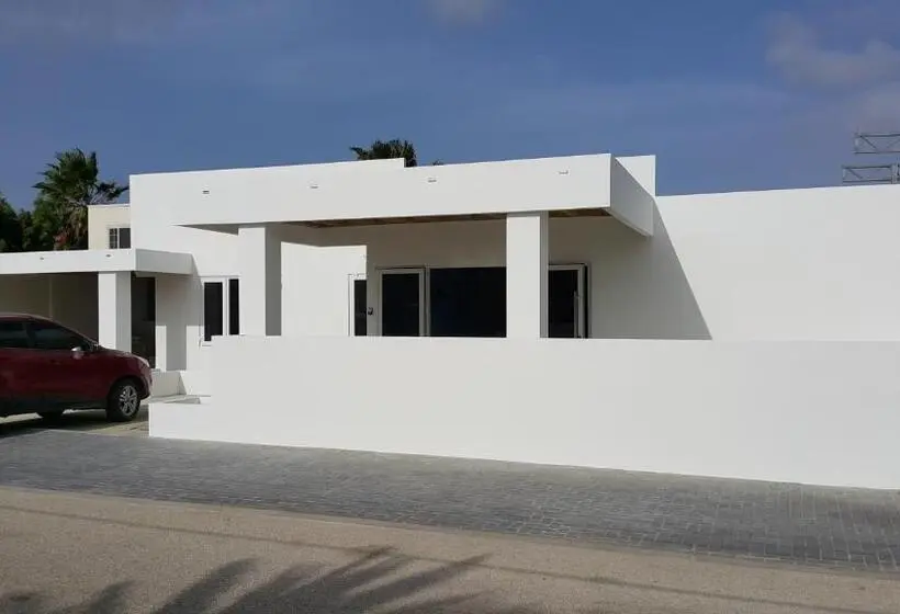 استودیوی لوکس, Buddha Studios Aruba