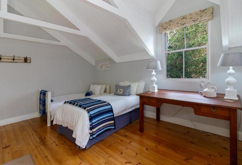 اتاق لوکس خانوادگی, Fiddlewood Fields Guest House