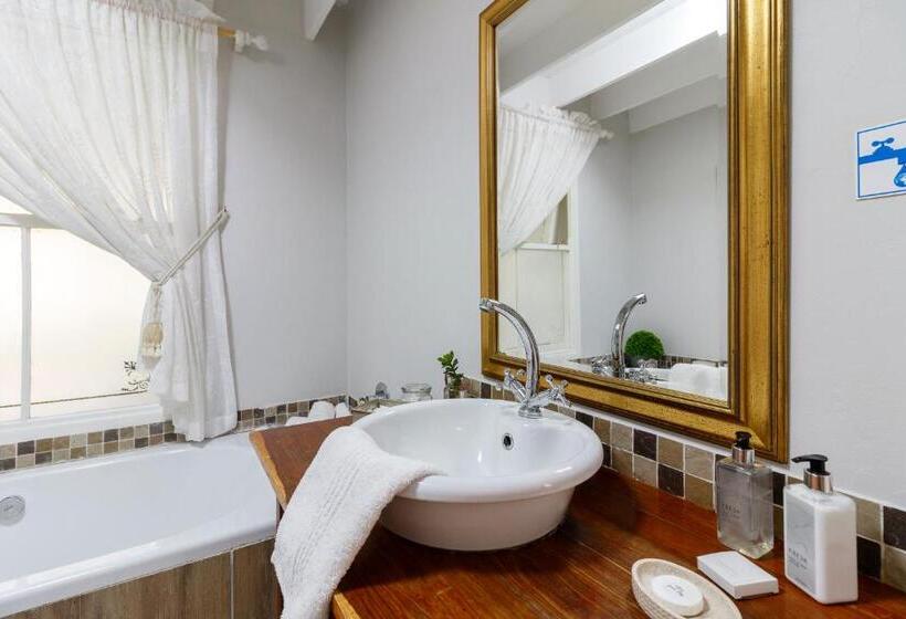 اتاق لوکس خانوادگی, Fiddlewood Fields Guest House