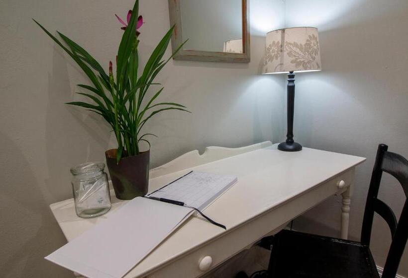 خانه 1 خوابه, Fiddlewood Fields Guest House