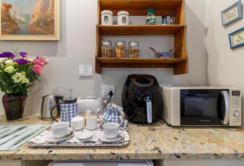 Suite with Terrace, Fiddlewood Fields Guest House