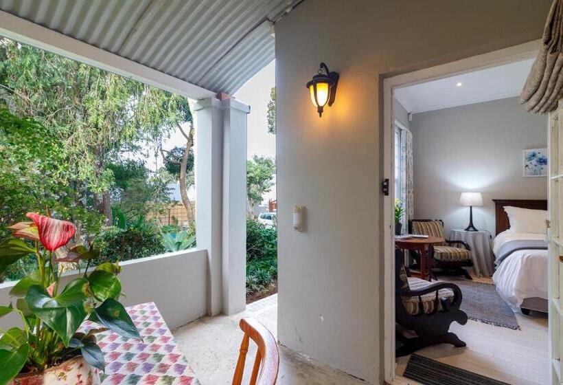 سوییت لوکس, Fiddlewood Fields Guest House