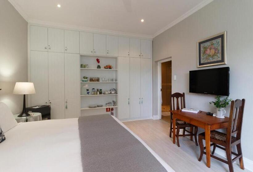 سوییت لوکس, Fiddlewood Fields Guest House