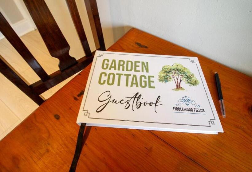 디럭스 스위트, Fiddlewood Fields Guest House