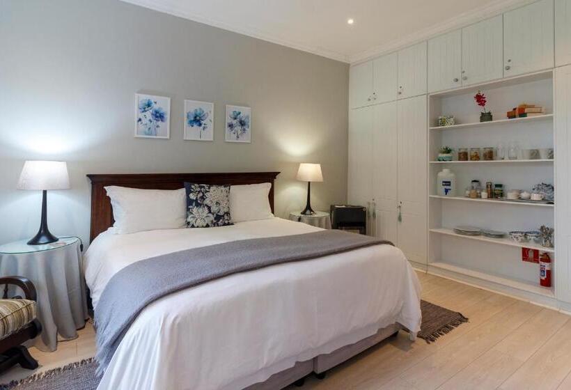 سوییت لوکس, Fiddlewood Fields Guest House