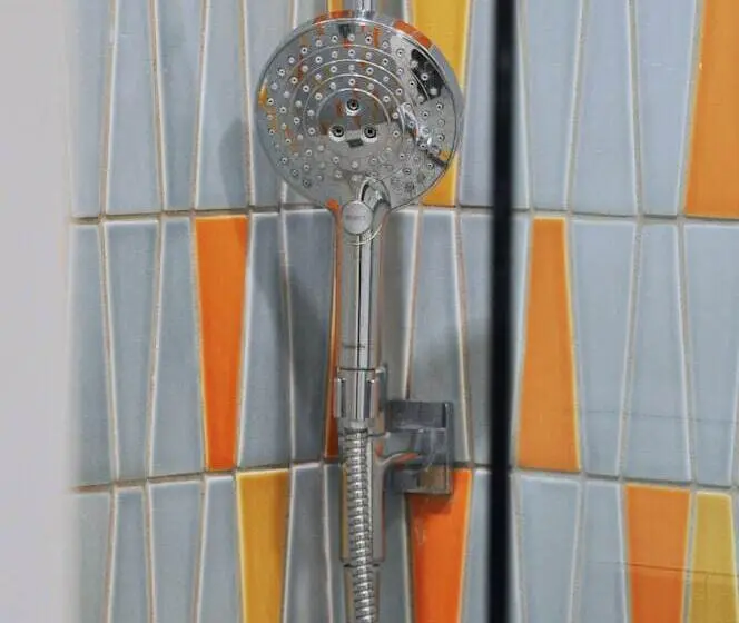 デラックスルーム, The Astro