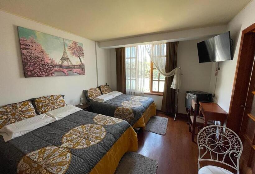 חדר סטנדרט, The House