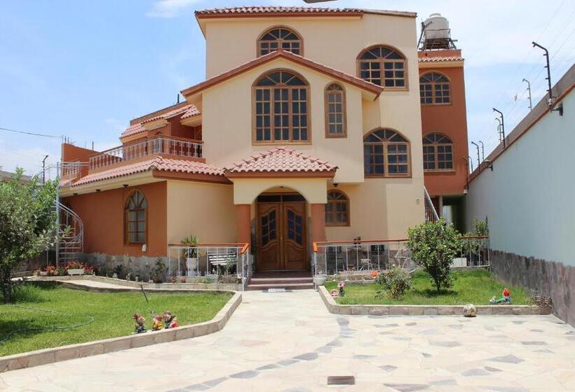 דירת חדר נוף לגינה, The House