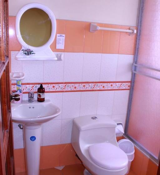 חדר דחוקס עם מיטת קינג, The House