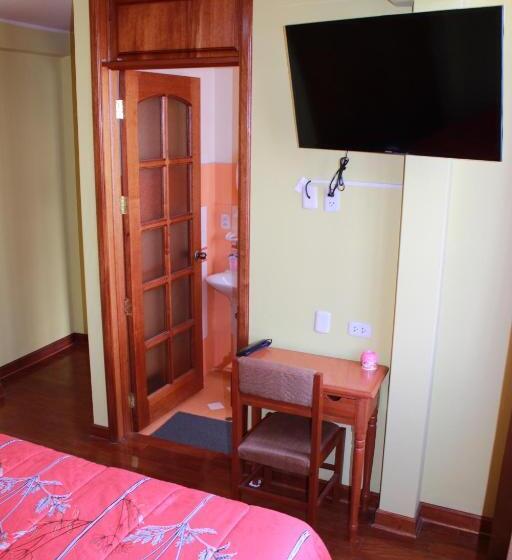 חדר דחוקס עם מיטת קינג, The House