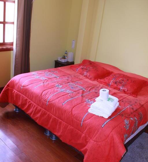 חדר דחוקס עם מיטת קינג, The House