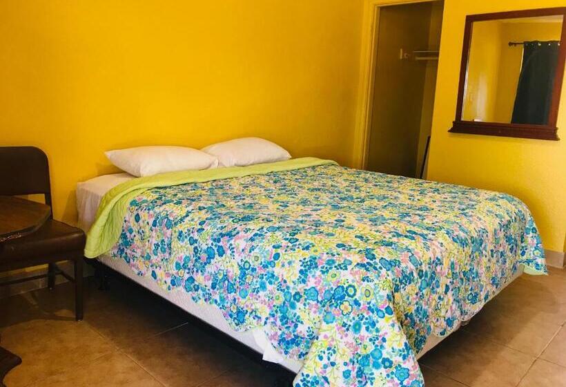 Standaard Éénpersoonskamer, Commodore Motel