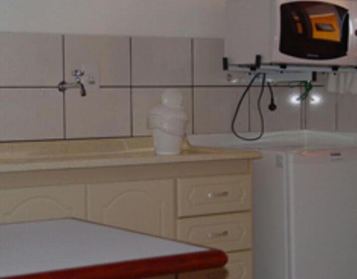 带泳池的标准三人间, Pousada Mirante Da Enseada