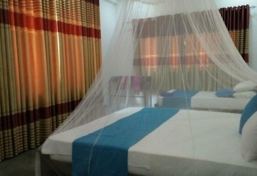 חדר משפחתי, Sunworld Villa